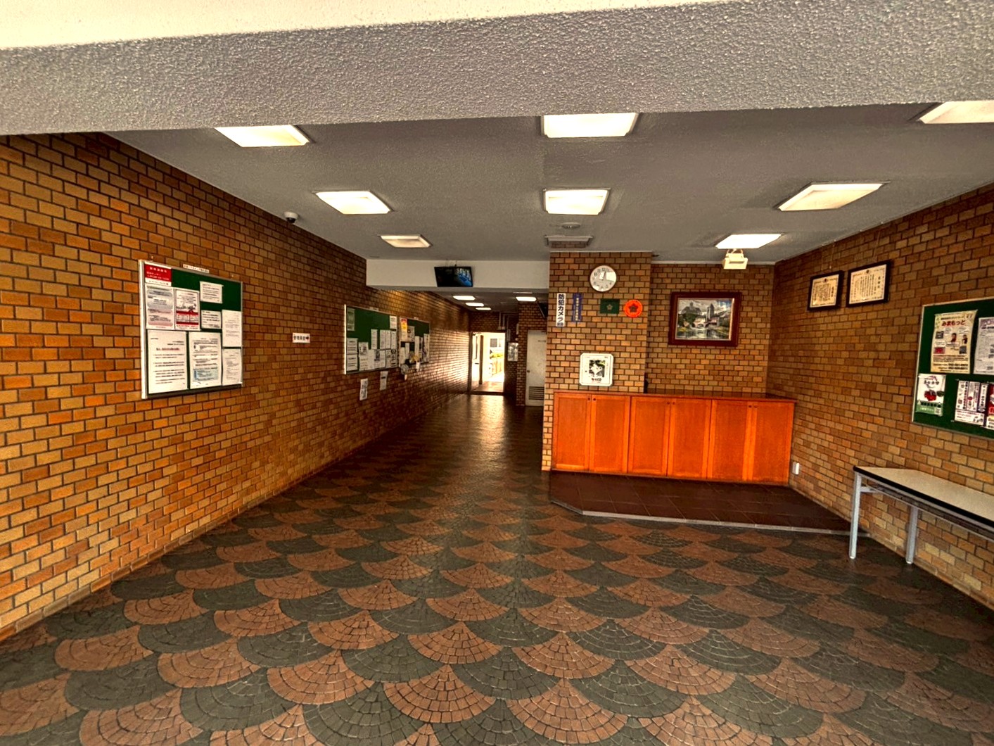 エントランスホール