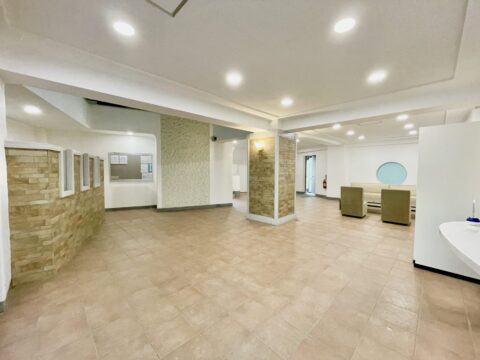 エントランスホール