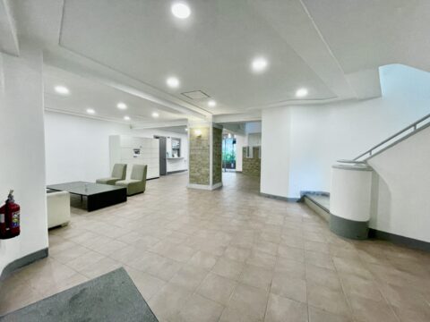 エントランスホール