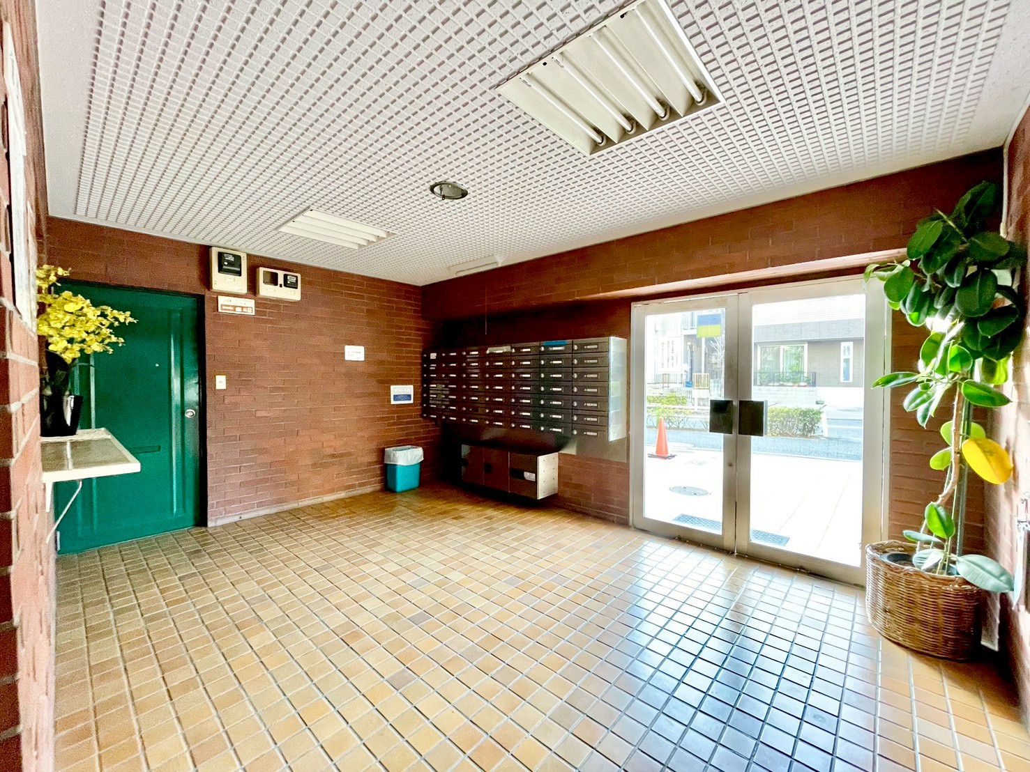 エントランスホール