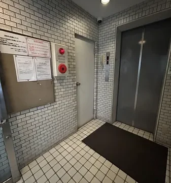 エントランスホール