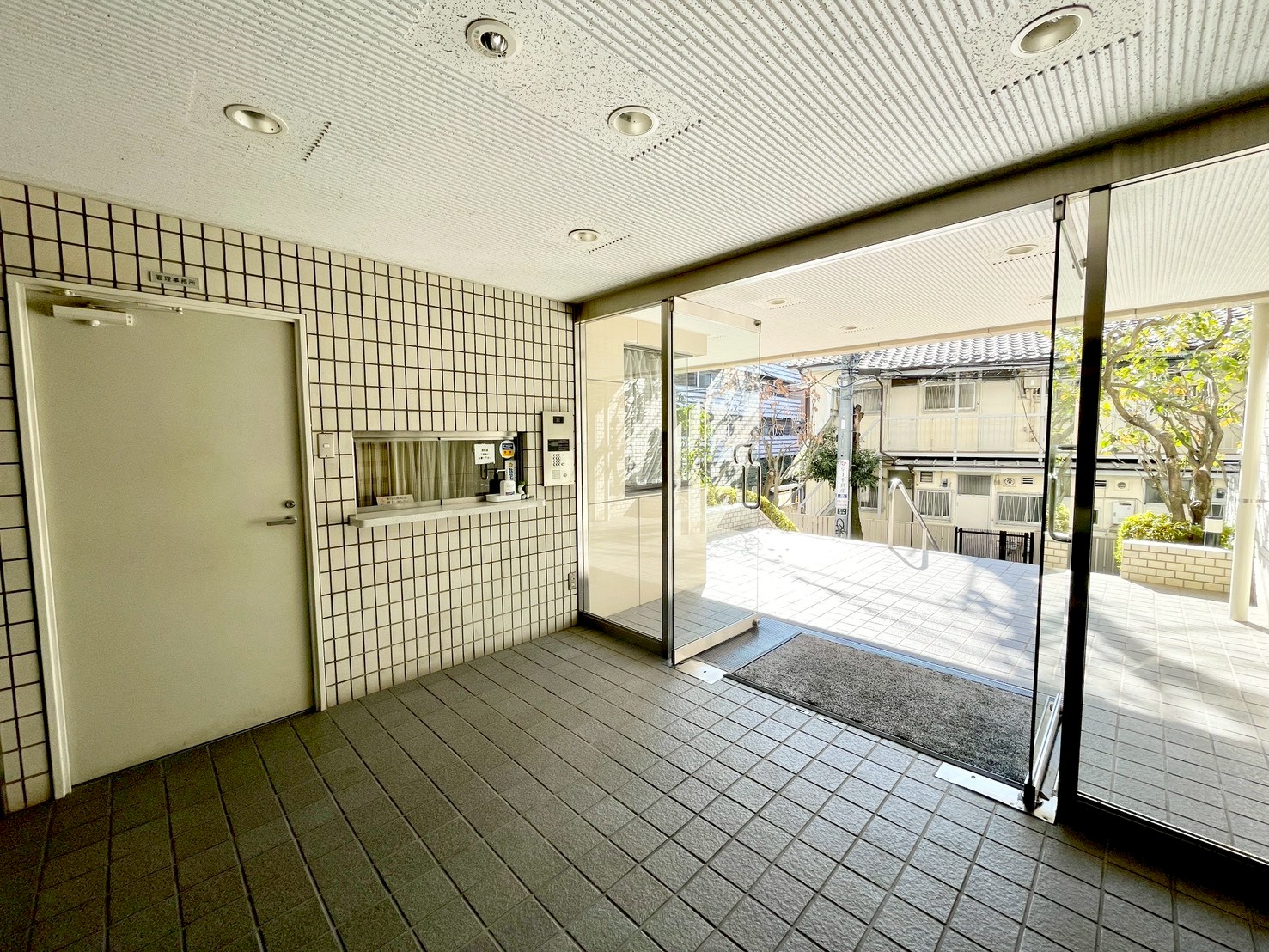 エントランスホール