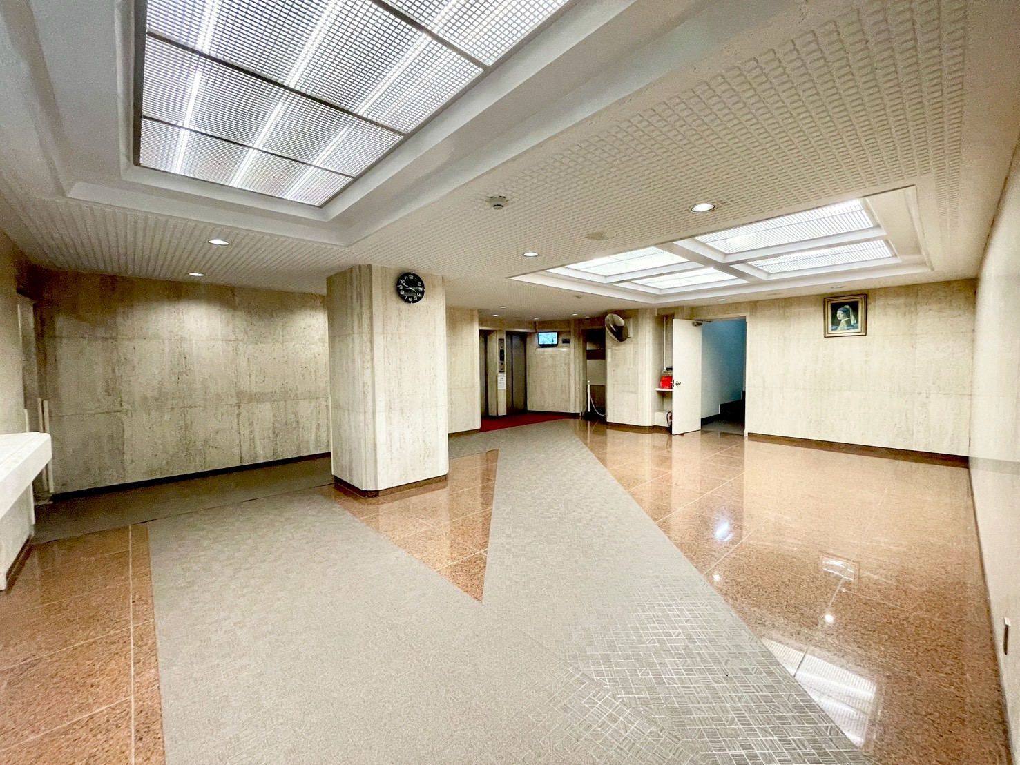 エントランスホール