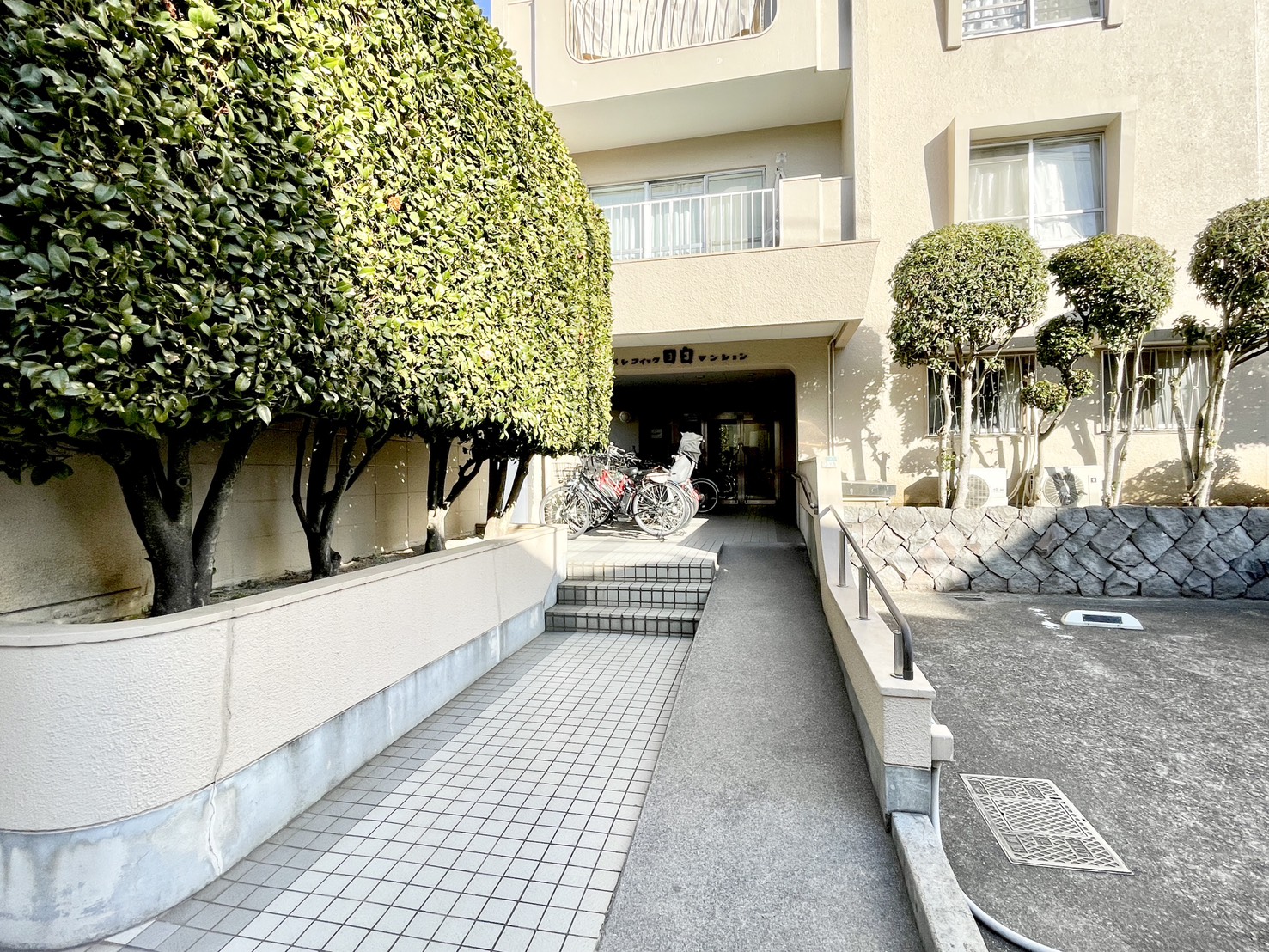 エントランスアプローチ