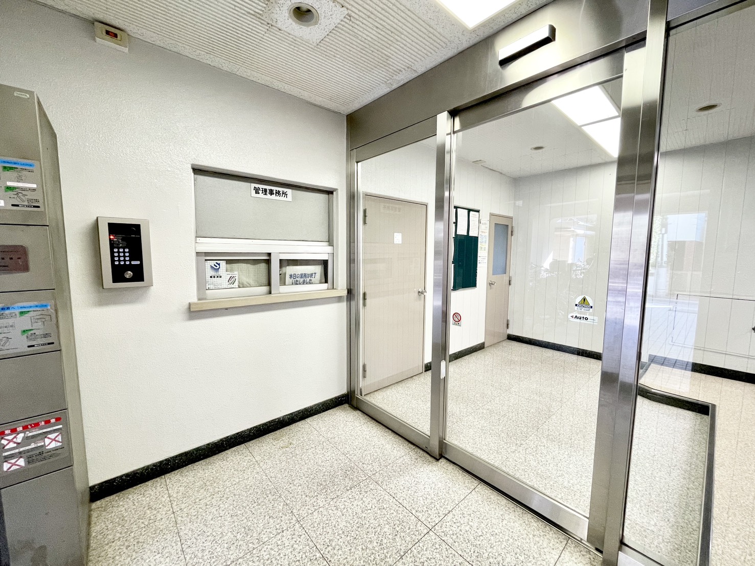 エントランスホール