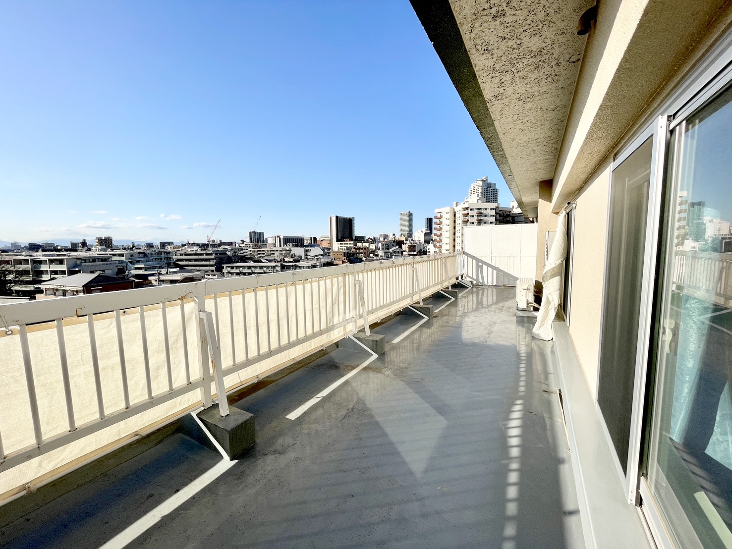 ルーフバルコニー